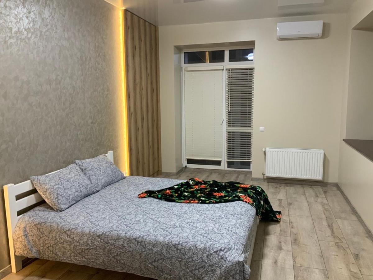 Vip Apartment У Центрі Міста, Новобуджк Театральний,Дуже Простора Rivne Kültér fotó